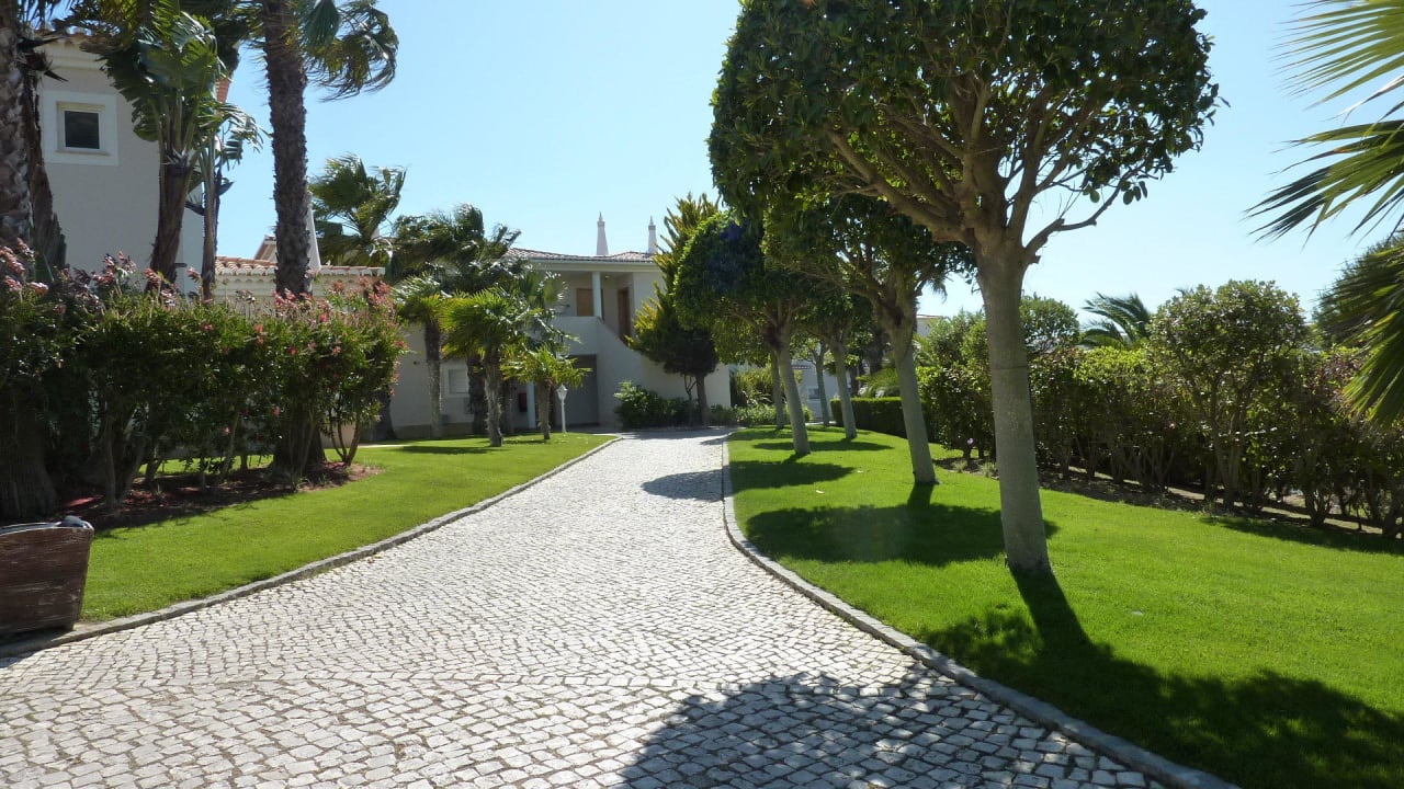 Weg zur Villa Hotel Clube Porto Mos