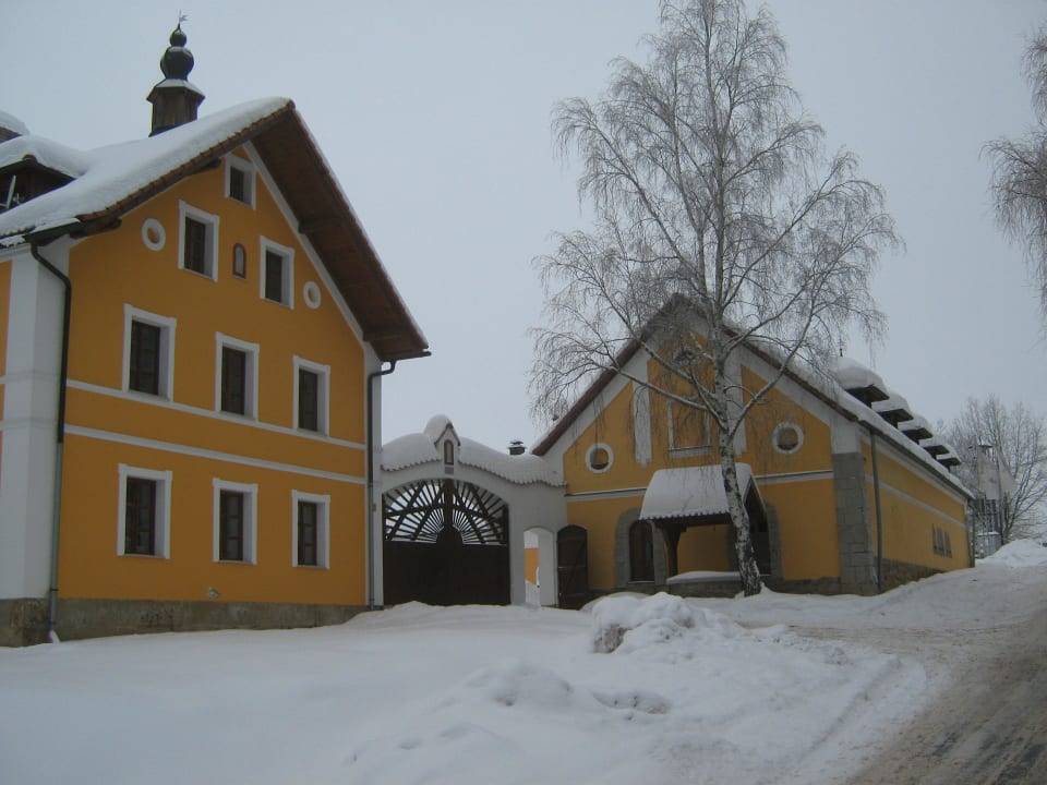 Im Vorbeifahren Hotel U Spejcharu