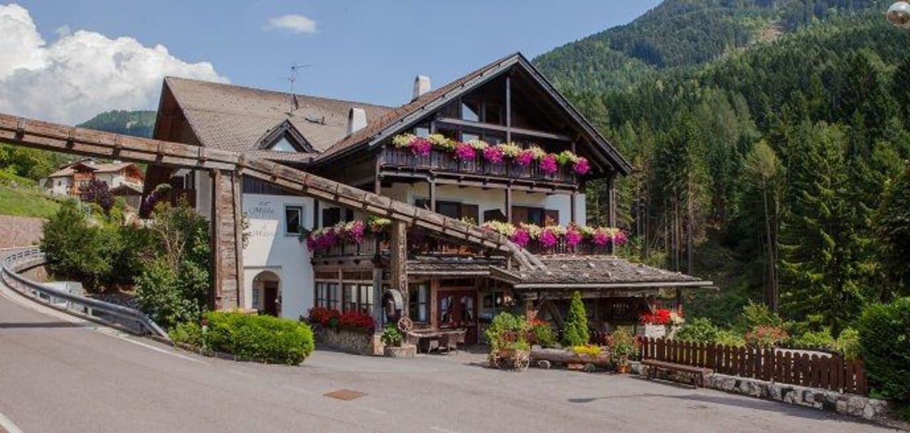 Hotel Restaurant Pizzeria Zur Mühle Hotel Restaurant Pizzeria Zur Mühle