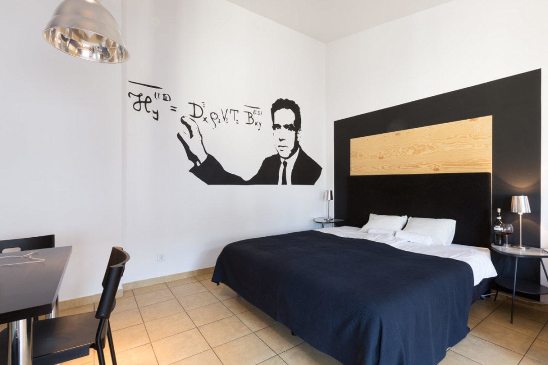 Bohr Nobel Suites