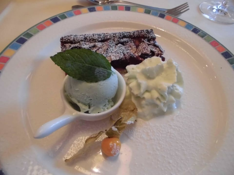 Leckere Nachspeise Familienhotel Trebesingerhof