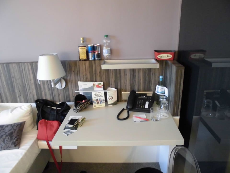 Schreibtisch Premier Inn Nürnberg City Nordost