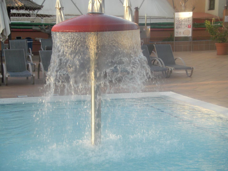Dient auch als Springbrunnen IFA Altamarena by Lopesan Hotels