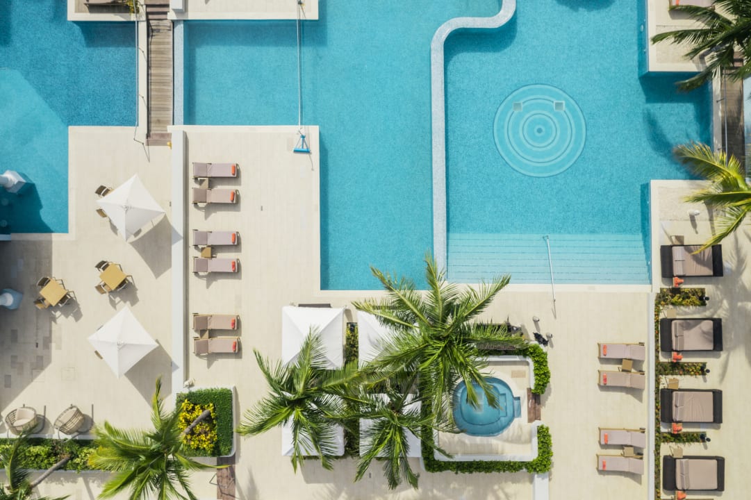 Pool JOIA Rose Hall by Iberostar