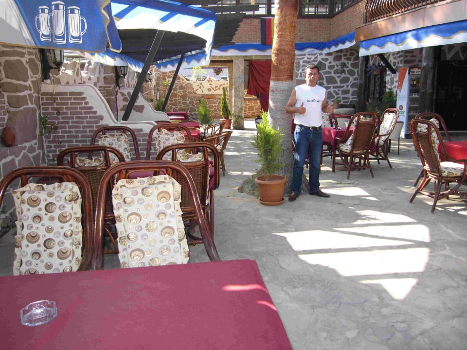 Dennis Bar in Kumköy  Hotel Miramare Beach