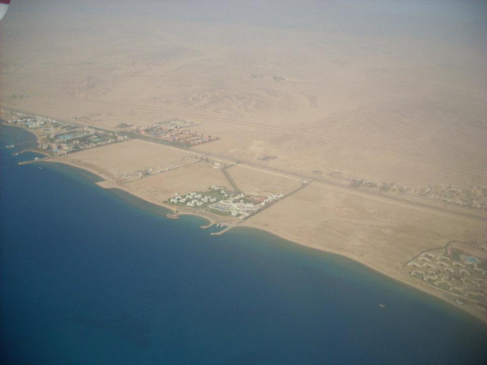 Blick von Flugzeug  Pickalbatros Alf Leila Wa Leila Resort - Neverland Hurghada