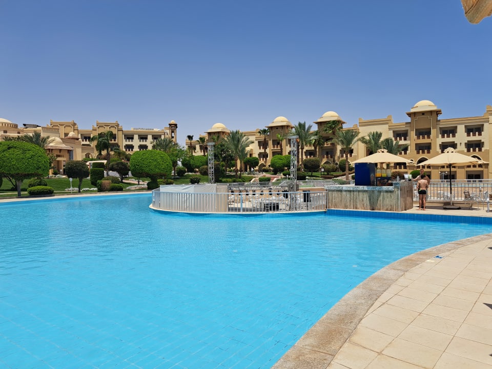 Pool Serenity Alpha Beach