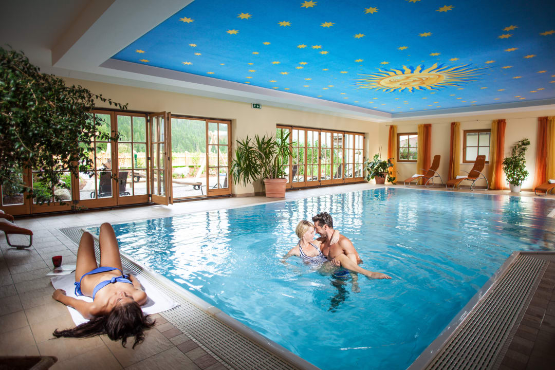 Pool Waidringer Hof · 1. Tiroler Glückshotel