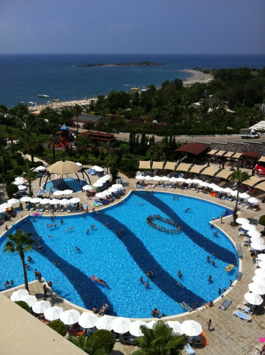 Der Aussenpool bei Tag Saphir Resort & Spa