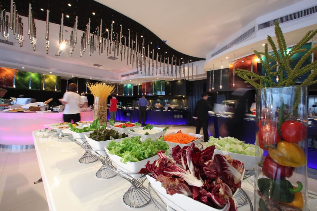 Gastro Ramada Plaza by Wyndham Bangkok Menam Riverside