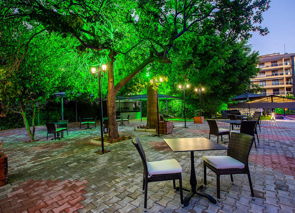 Gartenanlage Grand Alisa Hotel