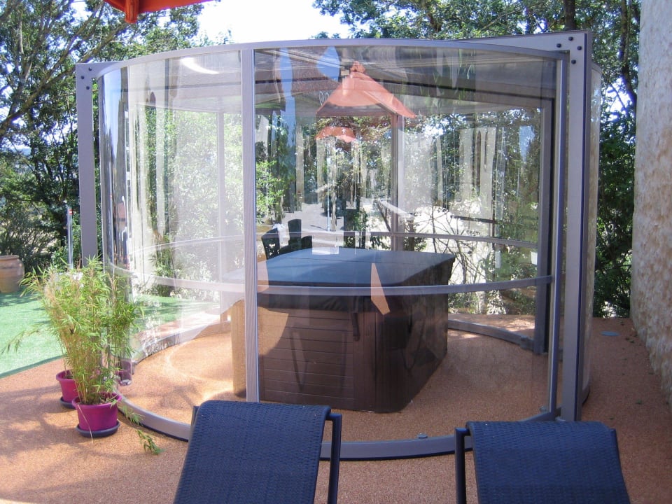 Spa couvert un vrai régal Hotel Domaine Le Castagné