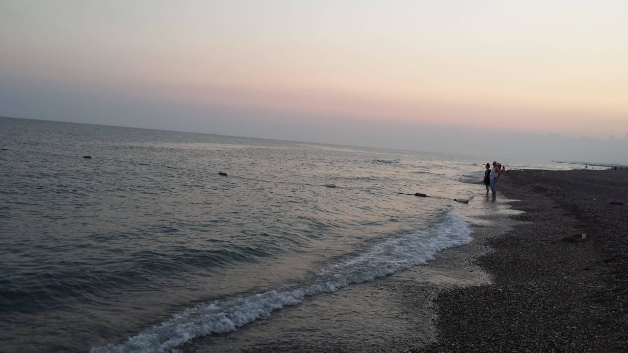 Sonnenuntergang am Strand Sunmelia Beach Resort