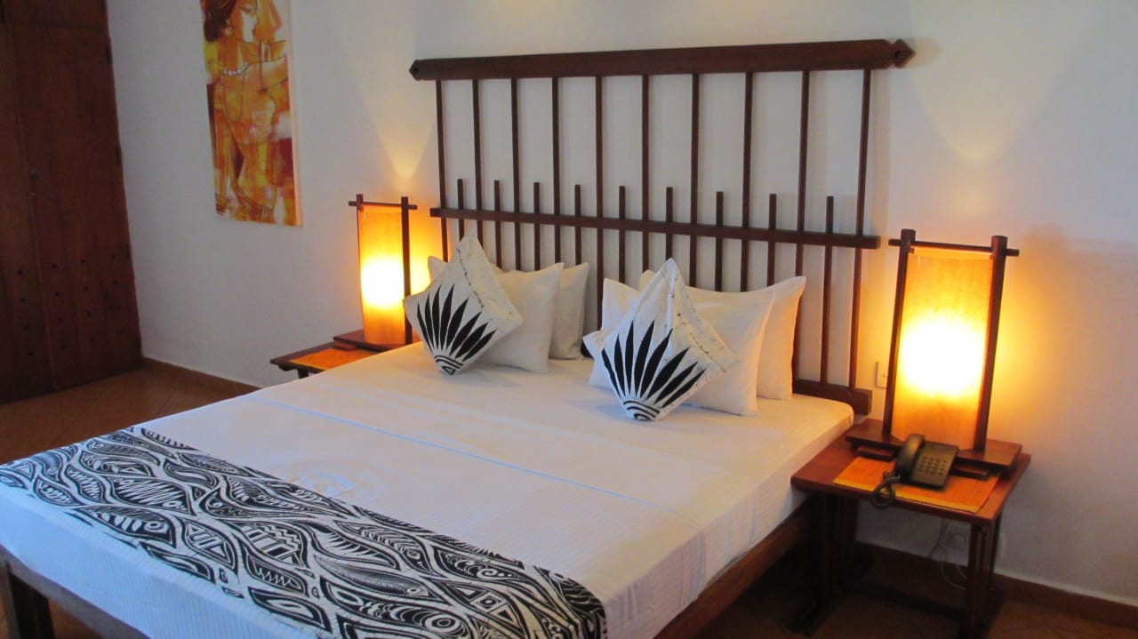 Bett The Long Beach Resort