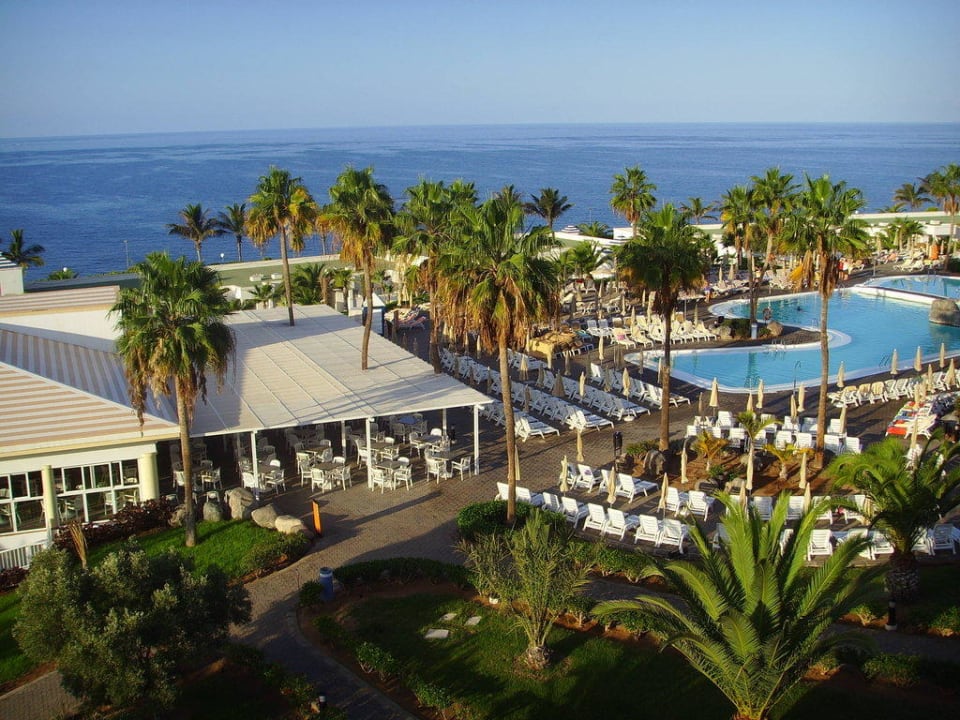 Blick vom Zimmer auf Pool und Meer Hotel Riu Gran Canaria