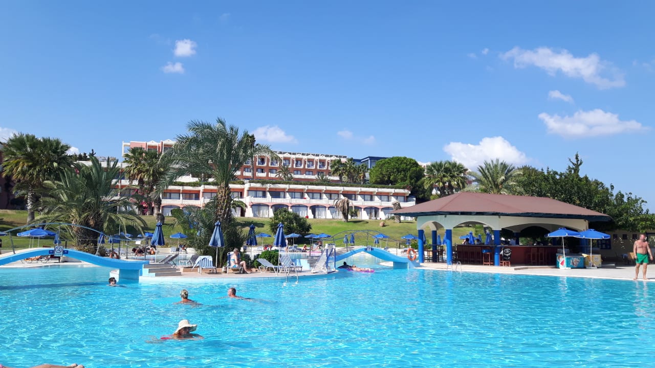 Pool Kresten Palace Hotel