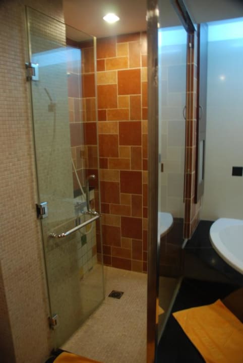 Unser Bad Kim Tho Hotel