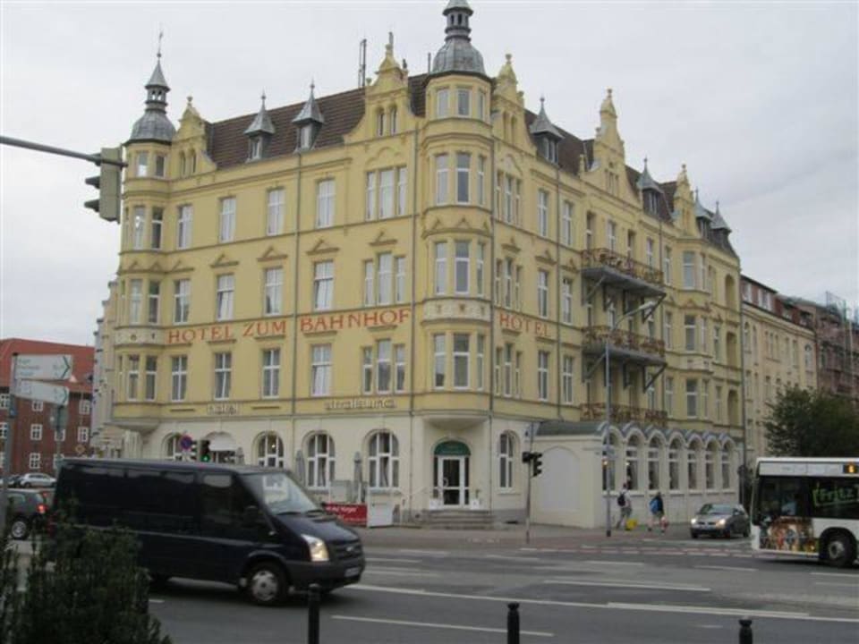 Blick auf Hotel mit Restaurant Hotel Stralsund
