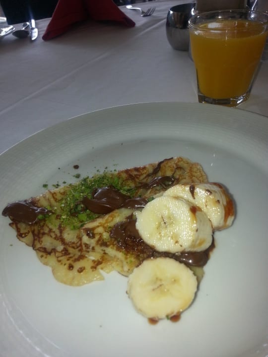 Solch einen lecker Crepé gibt es schon beim Frühst Gloria Serenity Resort