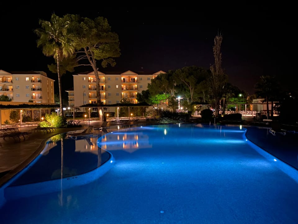 Pool BG Tonga Tower Design Hotel & Suites