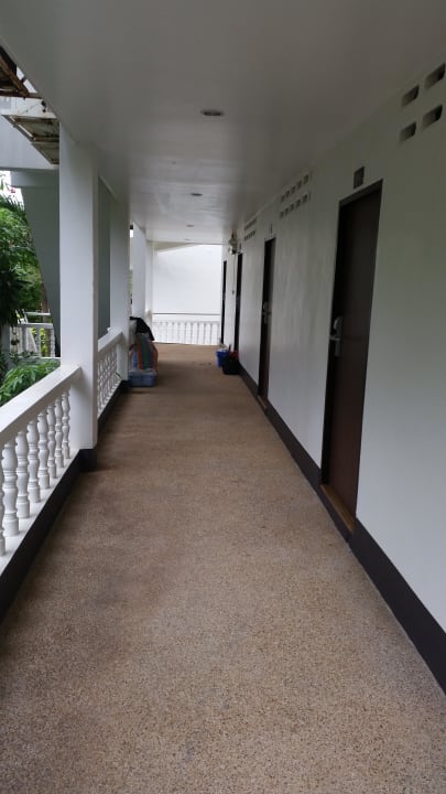 Zimmer gang Best Western Phuket Ocean Resort