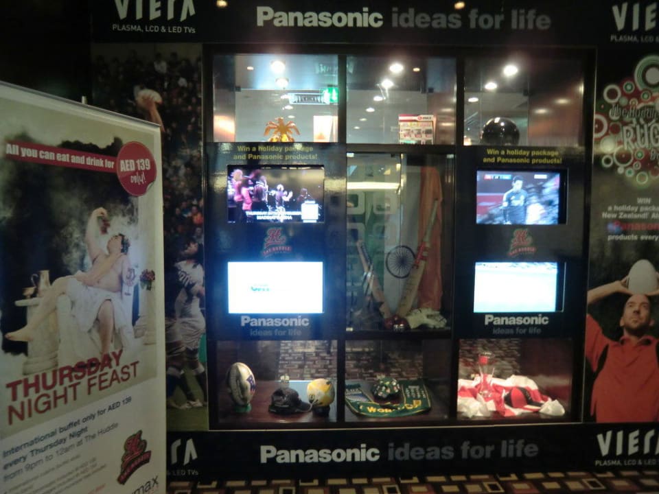 Sportsbar mit vielen TV Sendern Citymax Hotel Bur Dubai