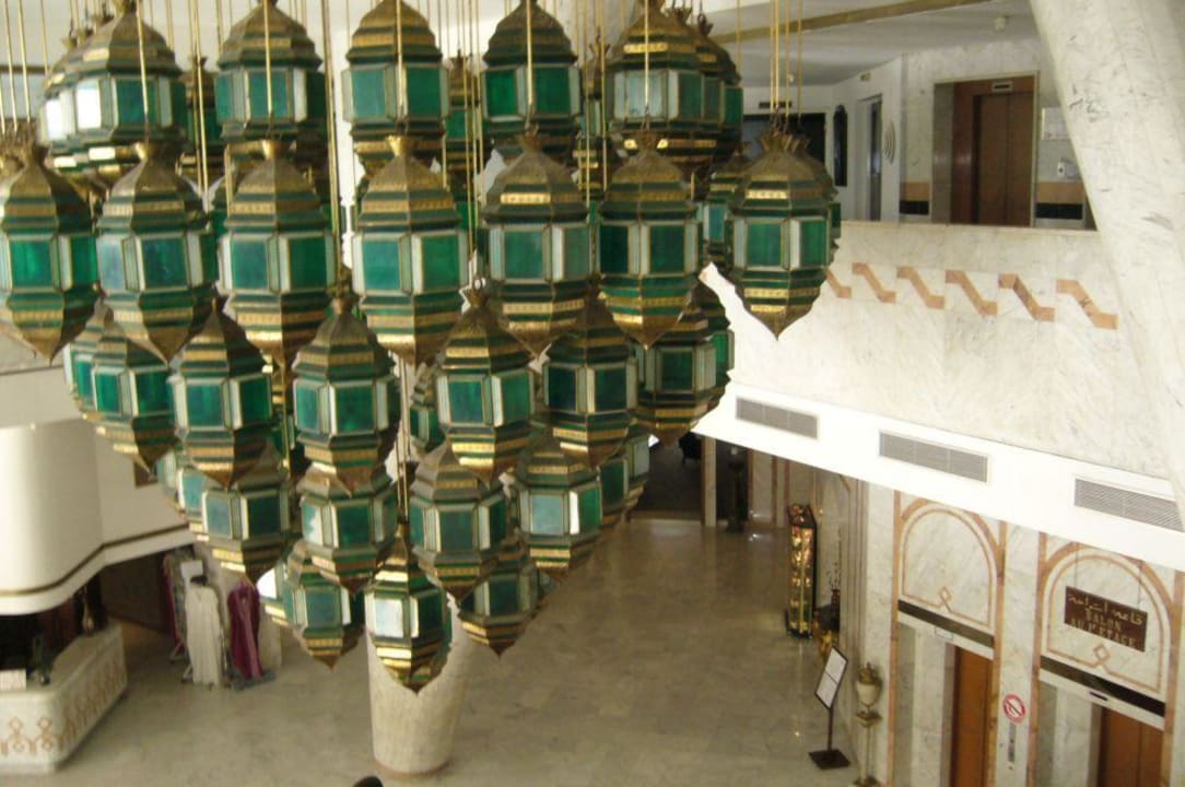 Recepcja widok z i pietra Hotel Chems El Hana