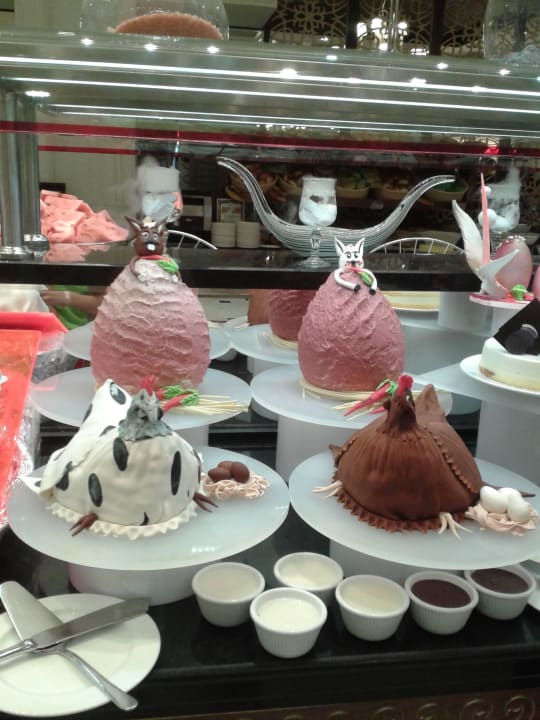 Oster-Dessert Diamond Excellence Resort & Spa