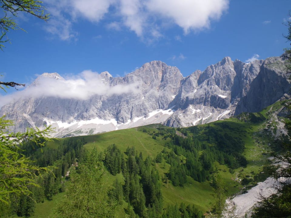 Aussicht von der Terrasse Almfrieden Hotel & Romantikchalet