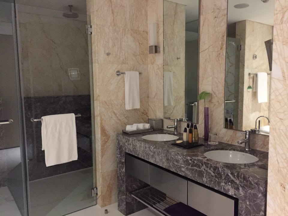 Zimmer Conrad Abu Dhabi Etihad Towers