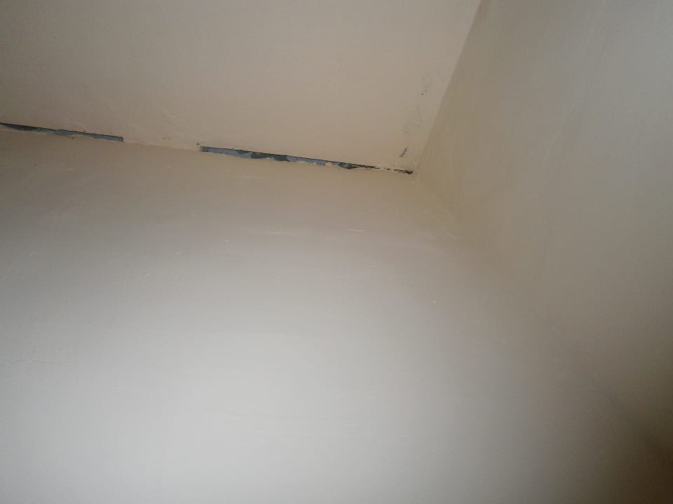 Löcher an den Wänden Mira Meridia Beach Hotel