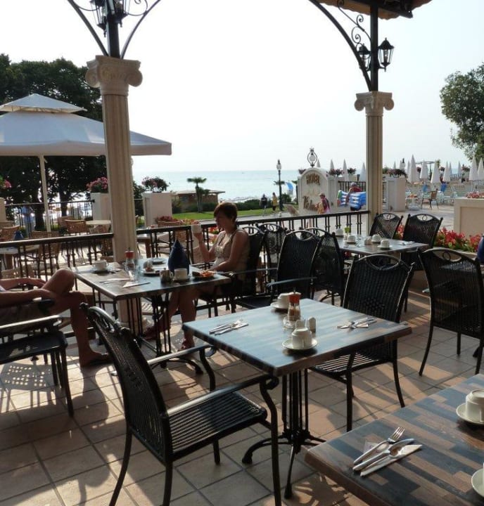 Beim Frühstücken Blick aufs Meer GRIFID Vistamar
