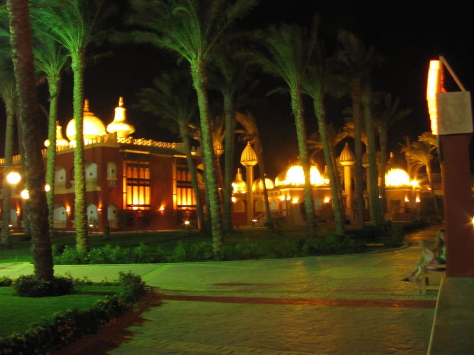 Bei Nacht Pickalbatros Alf Leila Wa Leila Resort - Neverland Hurghada