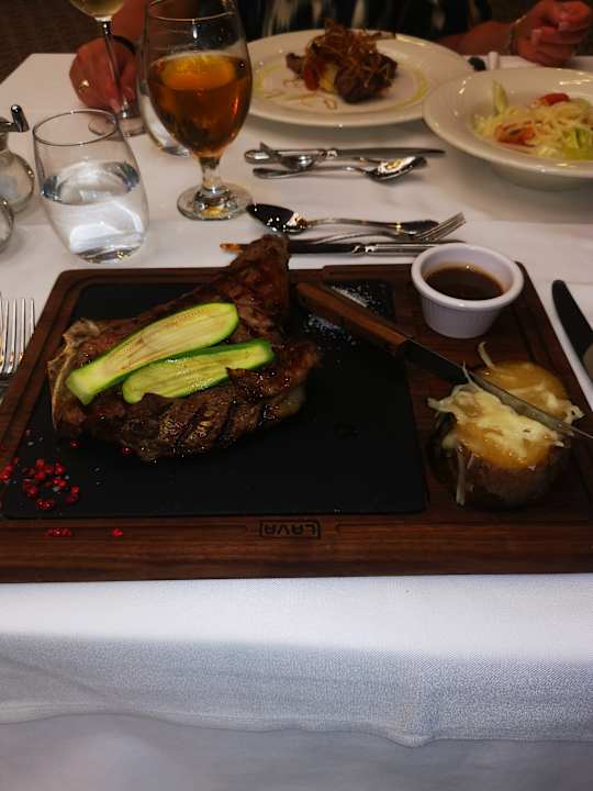 Gastro Adora Hotel & Resort