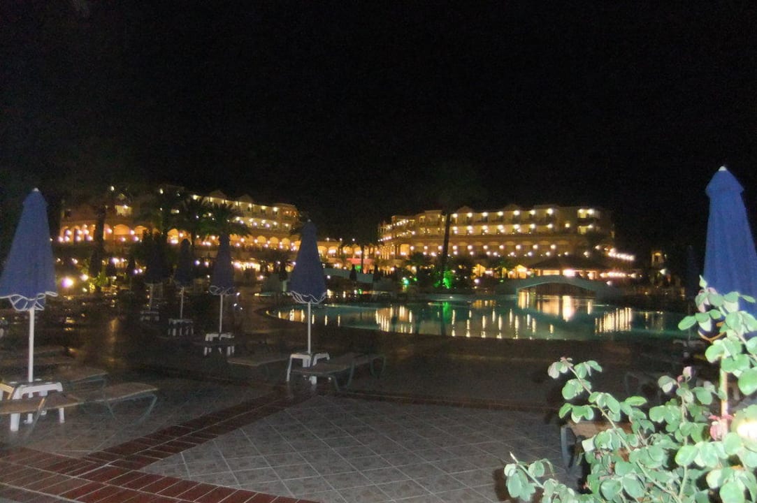 Hotel bei Nacht Lindos Princess Beach Resort & Spa