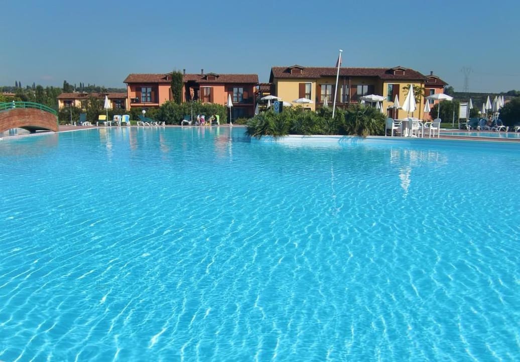 Schöner Pool Residence Eden