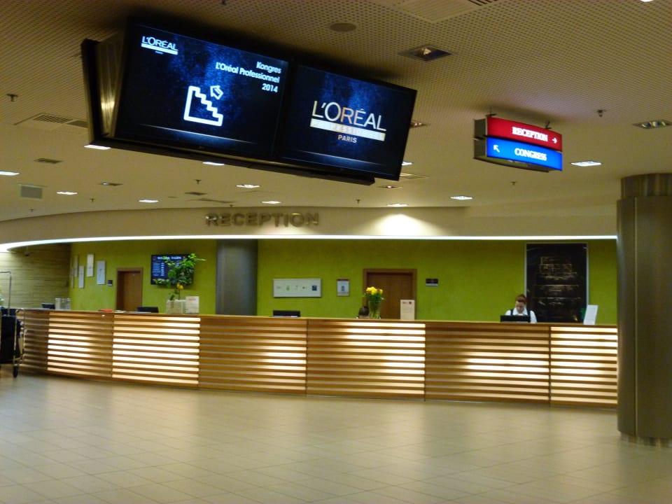 Blick auf die Reception Clarion Congress Hotel Prague