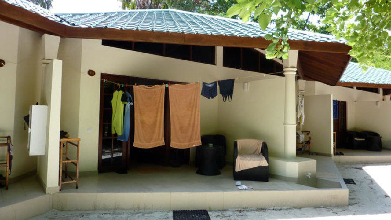 Superior Embudu Village