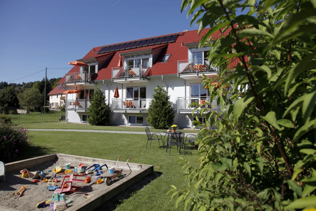 Gartenanlage Ferienwohnungen Holder