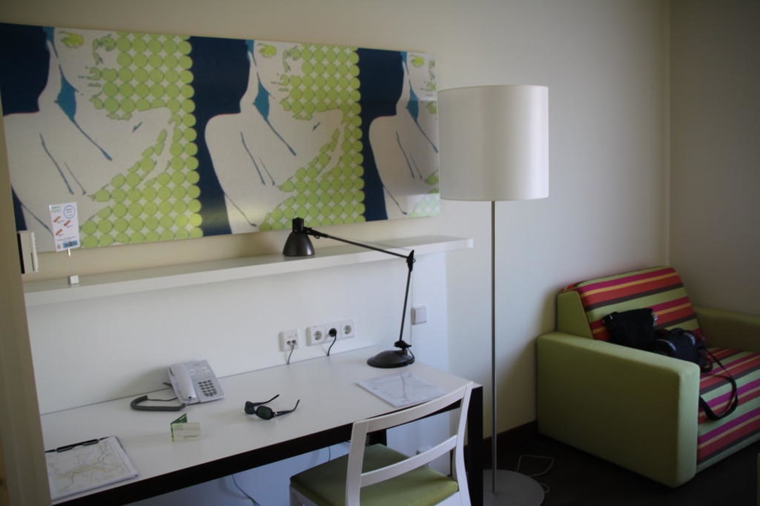 Schreibbereich Hotel Harry's Home Linz