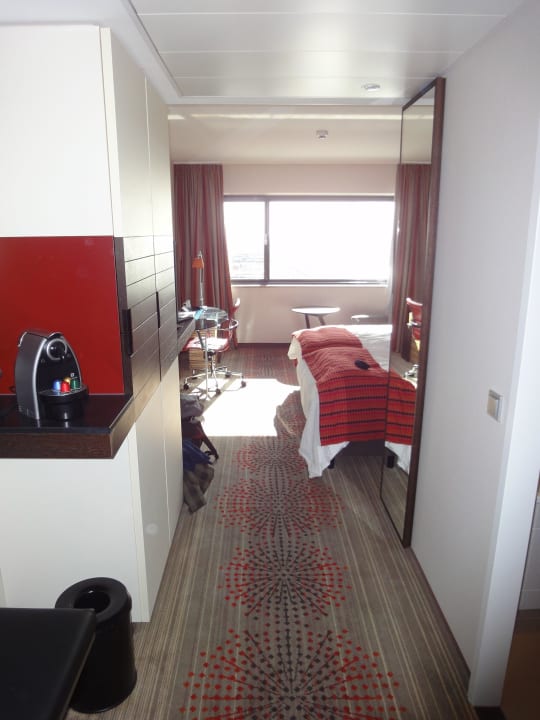 Flur, Zimmer 2005 (Abreise) Mövenpick Hotel Amsterdam City Centre