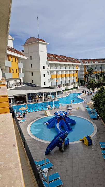 Pool Hane Family Resort