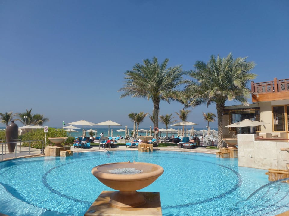 Kleiner Pool Ajman Saray, a Luxury Collection Resort