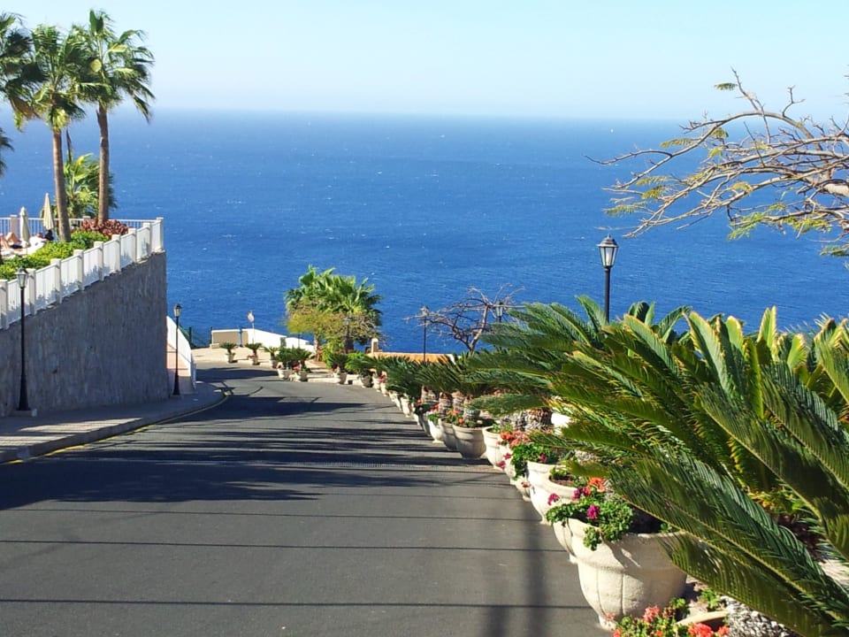 Straße zum Hotel Hotel Riu Vistamar