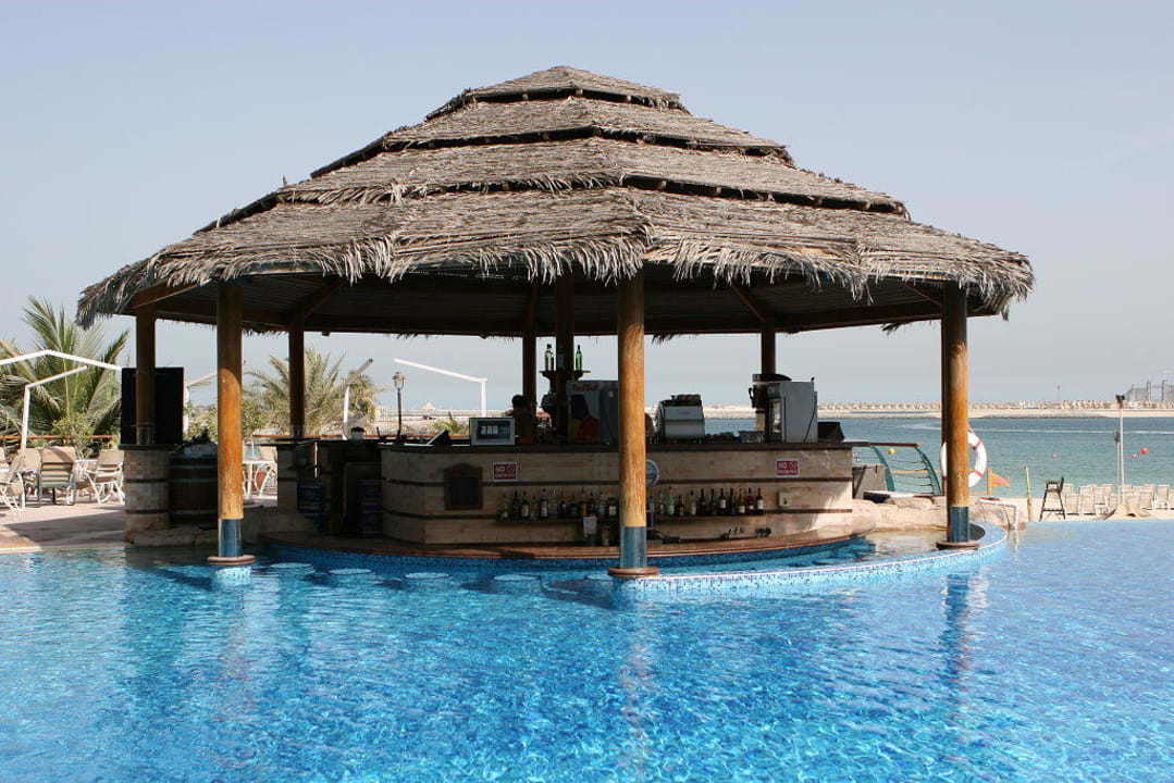 Poolbar Le Meridien Mina Seyahi Beach Resort & Waterpark
