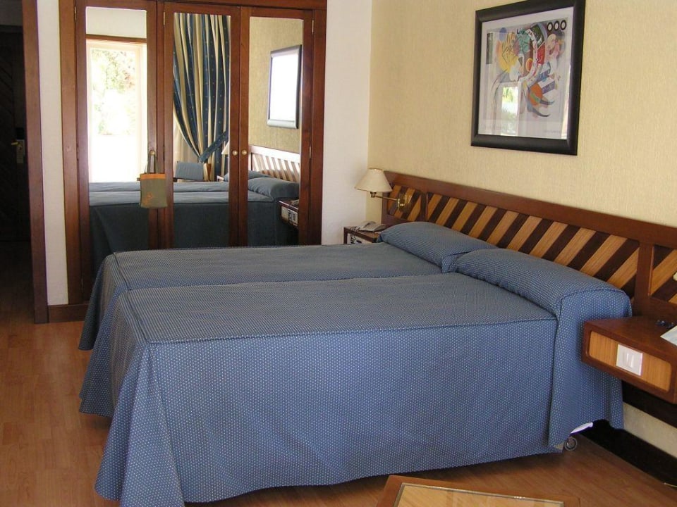 Habitación hotel la geria Hipotels La Geria