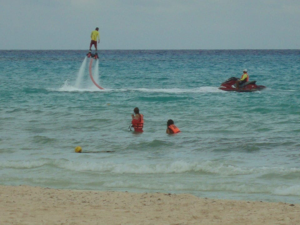 Auf dem Wasser mit Raketenantrieb? Hotel Riu Palace Riviera Maya