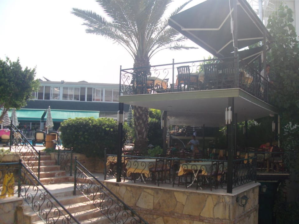 Treppe zum Strand Hotel Gardenia Beach