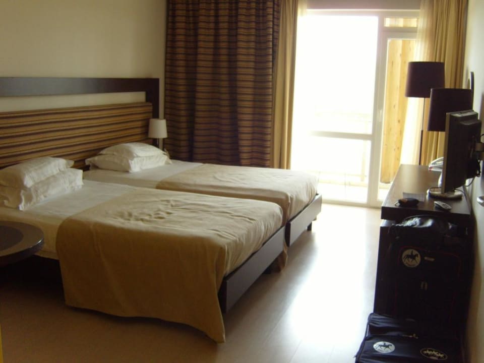 Zimmer 364 hat eine Verbindungstür 2 und 2 als Fam.Zi. Hotel Garden Istra Plava Laguna