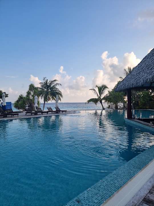 Pool Adaaran Select Meedhupparu Island Resort - Premium All Inclusive